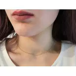 Collana Girocollo Rolò Rigata foto indossata