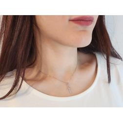 Croce Egizia del Nilo "Ankh" Sottile in Oro Bianco foto indossata