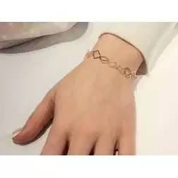 Bracciale Catena a Rombi piatti 18cm in oro giallo 18kt foto indossata