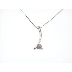 Necklace with 3 Diamonds Arrow Pendant