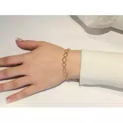 Bracciale Catena a Rombi piatti 18cm in oro giallo 18kt foto indossata