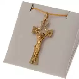 Croce Forata al Centro con Cristo in Oro Giallo