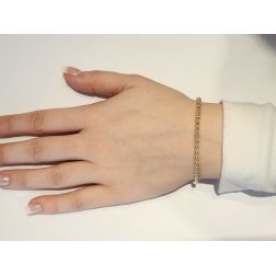 Bracciale catena coreana in Oro Giallo foto indossata