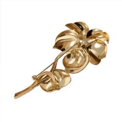 Flower Brooch with Yellow Gold Leaf