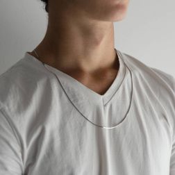 Photo of worn 60cm Necklace "coda di topo" squared