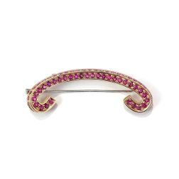 C-shaped Brooch with 69 Rubies in Yellow gold