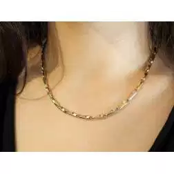 Collana 50cm Tubolare alternati Oro Giallo e Bianco foto indossata donna