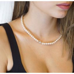 photo of worn Necklace Pearls Sphere Diamond white gold