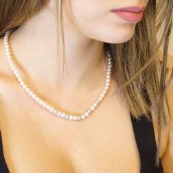 photo of worn Targa 5 white gold Pearls necklace