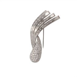 Drop Design brooch with Diamond pavé
