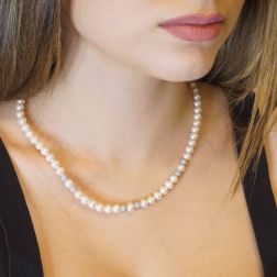 Girocollo Perle 2 x 3 Oro Bianco indossato