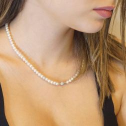 Collana Perle Centrale 2 Oro Bianco foto indossata