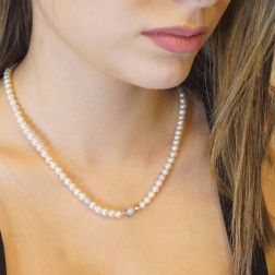photo of worn Central 2 white gold Pearls necklace