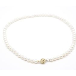 Yellow gold moon pearl necklace