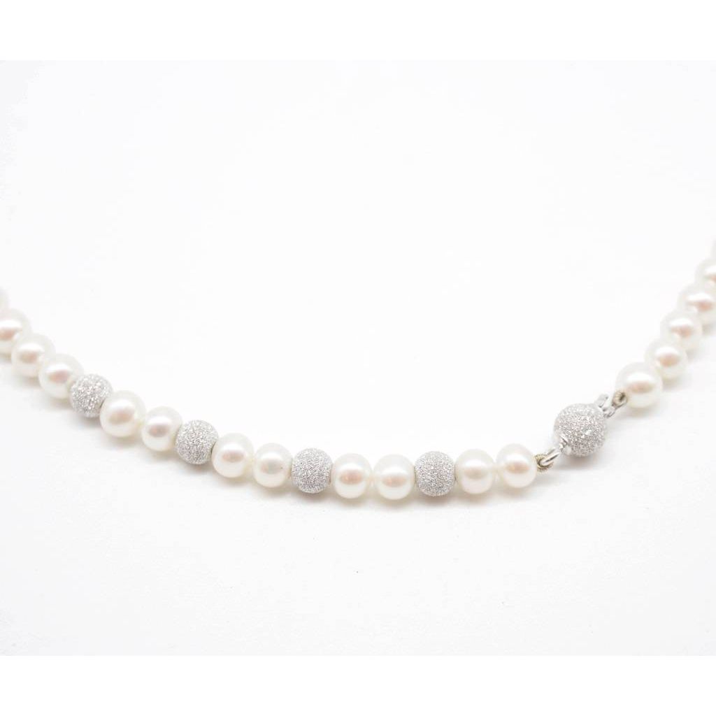 Necklace Pearls Lateral 4 white gold