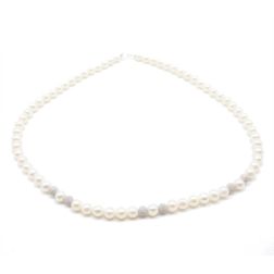 Necklace Pearls 2 x 3 white gold