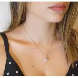 Ciondolo Cuore Bombato Pavè Diamanti foto indossata