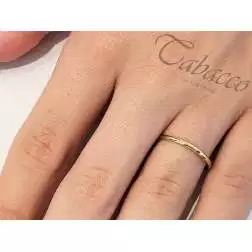 Photo of worn Wedding Band Classic Francesina 1,5g UNOAERRE