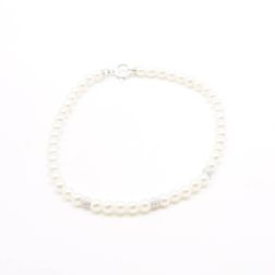Delicious pearls bracelet white gold