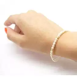 Bracciale Perle Delicious Oro Giallo foto indossata