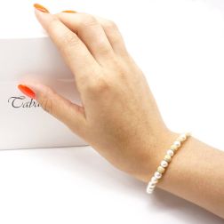 Bracelet Pearls Targa 5 yellow gold worn