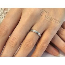 photo of worn Wedding Band Mimosa 3mm Comfort White Gold UNOAERRE