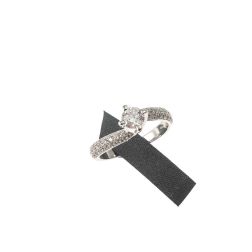 Contoured Solitaire Ring with center GIA Diamond of 0,37ct