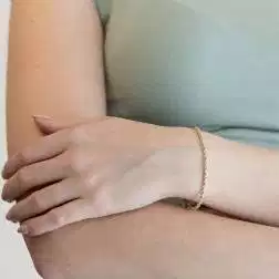 Bracciale Corda Oro Giallo con Veneta Oro Bianco 15.50cm x 2.7mm foto indossata