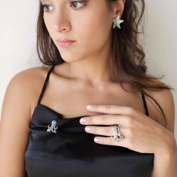 Anello Polpo Diamanti oro bianco 18kt foto indossata