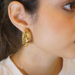Boccole in oro giallo 18kt con motivi tratteggiati