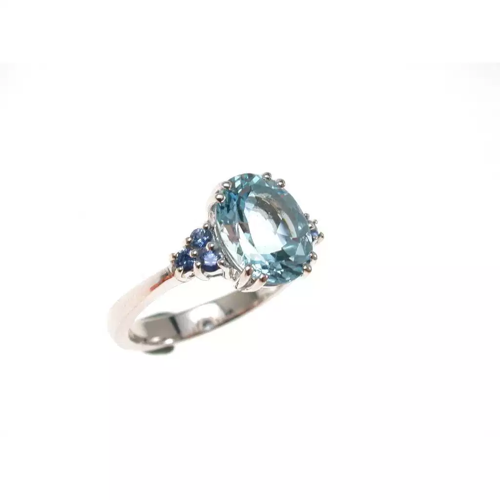 Anello Solitario Acquamarina 10mm x 8mm e Zaffiri Blu