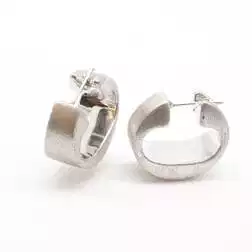 Boccole ovali satinate in oro bianco 18kt