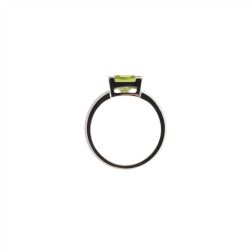 Solitaire Ring with 7.7mm Carrè Peridot on White Gold