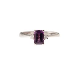 Solitaire Ring with Amethyst 7mm x 5mm and 2 Diamonds White Gold
