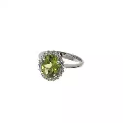 Anello Kate Oro Bianco con Peridoto 9x7mm e 18 Diamanti