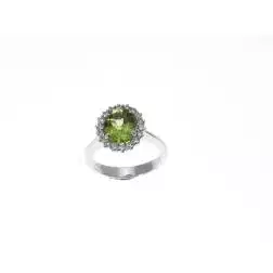 Anello Kate Oro Bianco con Peridoto 9x7mm e 18 Diamanti