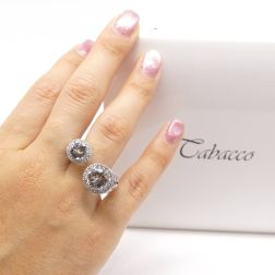 Anello Design Aperto Acquemarine e Diamanti foto indossata