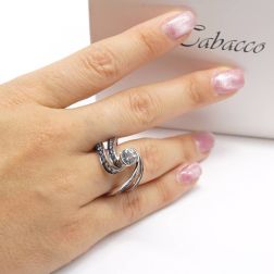 Anello Vortice acquamarina foto indossata