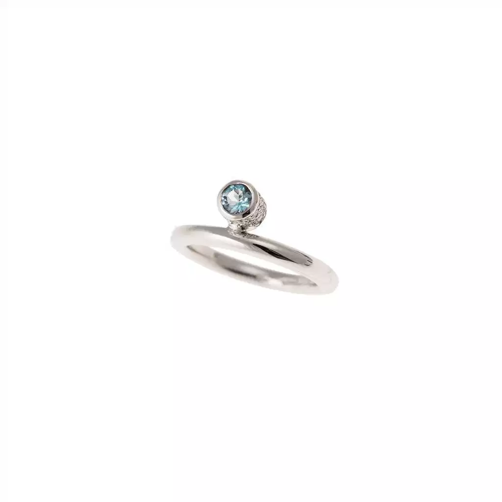 Solitaire Design Ring with Aquamarine and Diamonds