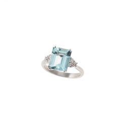 Solitaire Ring with Octagonal Aquamarine 11x9mm and Diamonds