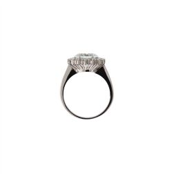 Anello Kate Oro Bianco con Acquamarina 11x9mm e 18 Diamanti