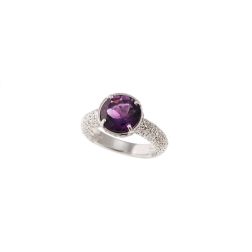 White Gold Solitaire Ring with Amethyst surrounded by Diamonds