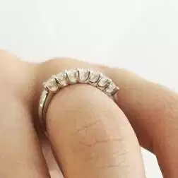 Veretta 7 Diamanti Suspended  0.39ct foto indossata