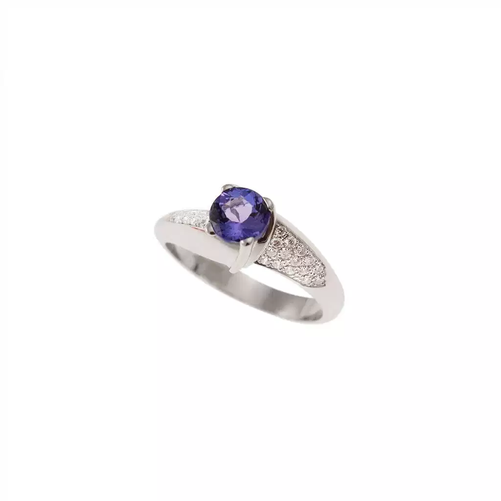 Solitario Sfalsato con Tanzanite 5,5mm e 30 Diamanti