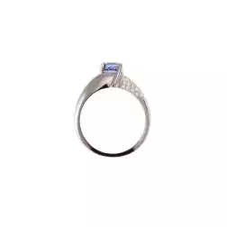 Solitario Sfalsato con Tanzanite 5,5mm e 30 Diamanti