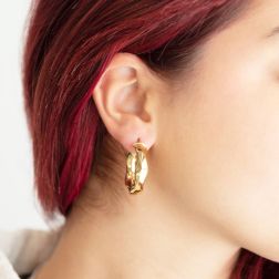 photo of Polished Wavy Hoops 3cm x 7.50mm 18kt Yellow Gold