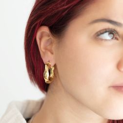 photo of Polished Wavy Hoops 3cm x 7.50mm 18kt Yellow Gold