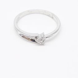 White gold Triangle Engagement ring