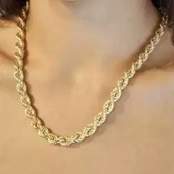 Collana Corda x 7.70mm Oro Giallo foto indossata donna