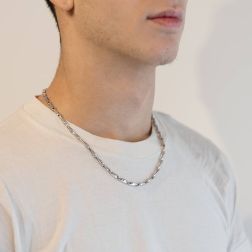 Collana 55cm Tubolare Spirale Oro Bianco foto indossata uomo